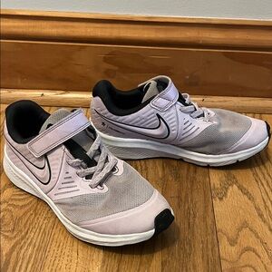 Kids Nike Lilac Star Runner 2.0 size 2